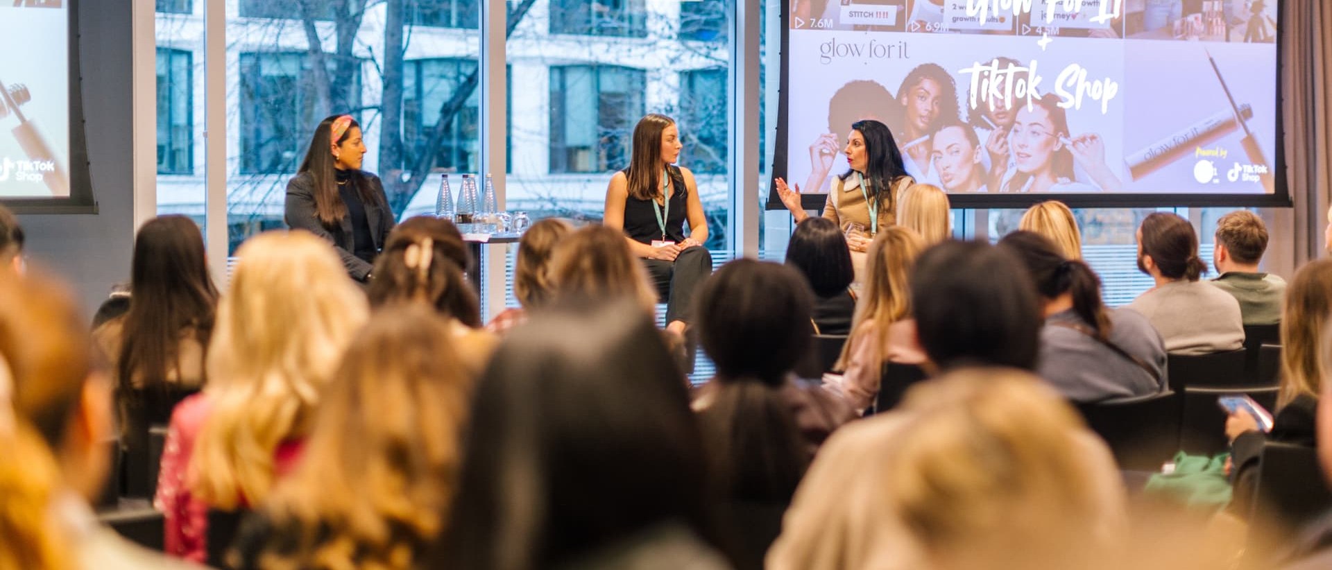 Polly Dhaliwal hosting a panel at the Enterprise Nation StartUp Show 2025